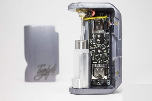 Tugboat Squonk Box Mod - Flawless Tuglyfe
